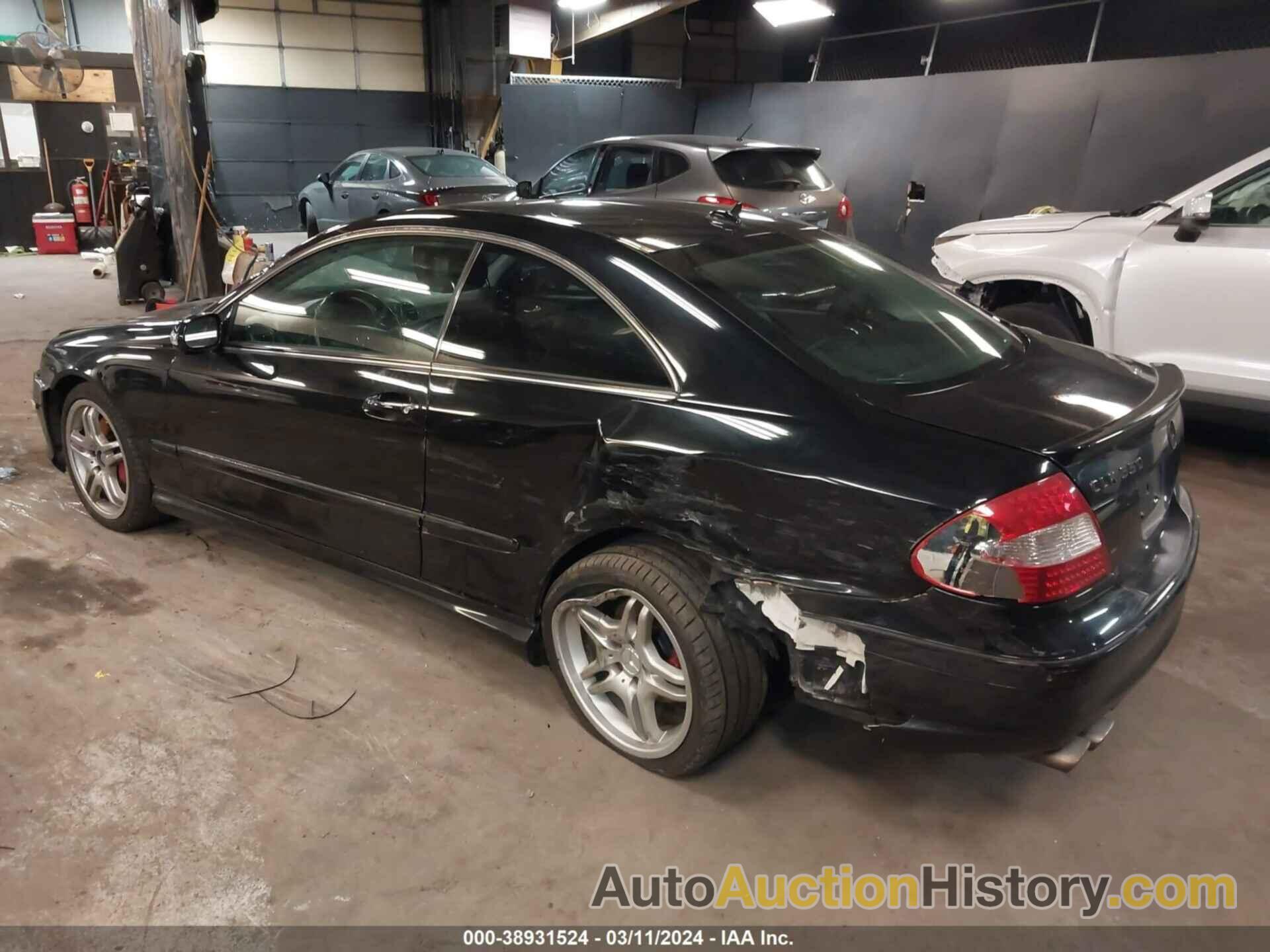 MERCEDES-BENZ CLK 550, WDBTJ72H79F266565