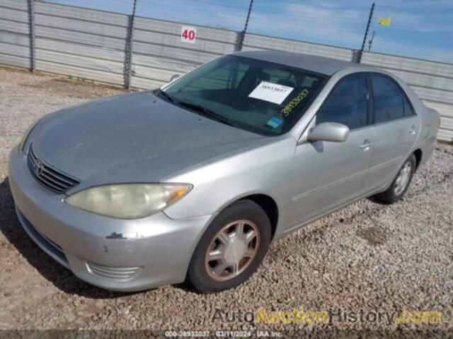 TOYOTA CAMRY LE, 4T1BE32KX5U513942