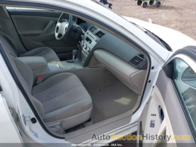 TOYOTA CAMRY LE, 4T4BF3EK2BR159313