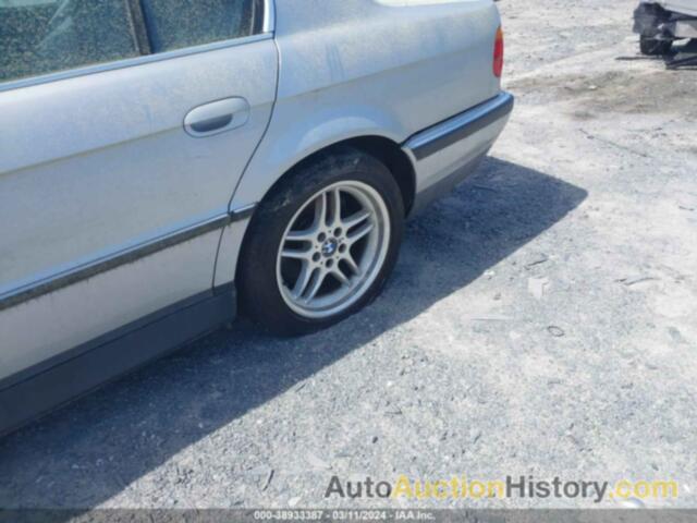 BMW 740IL, WBAGH8344YDP17409