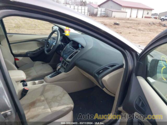 FORD FOCUS SE, 1FAHP3K21CL437027