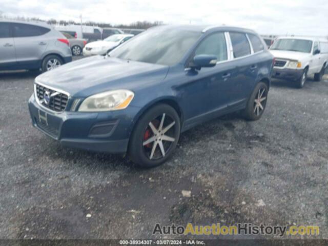 VOLVO XC60 T6/T6 R-DESIGN, YV4902DZ0B2136435