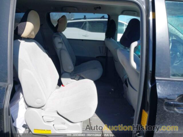 TOYOTA SIENNA LE, 5TDKK3DC1CS213730