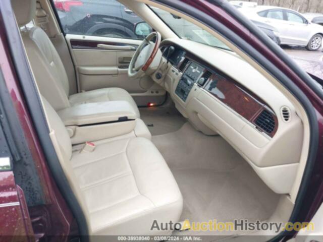 LINCOLN TOWN CAR SIGNATURE LIMITED, 1LNHM82V37Y612229