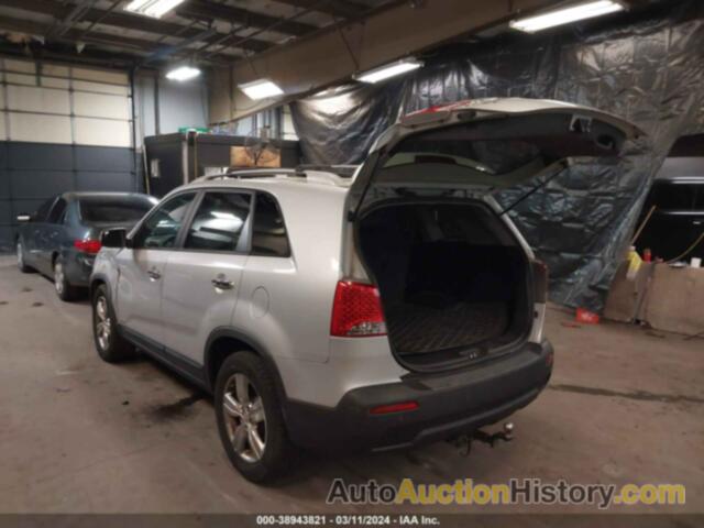 KIA SORENTO EX, 5XYKUCA69CG261711