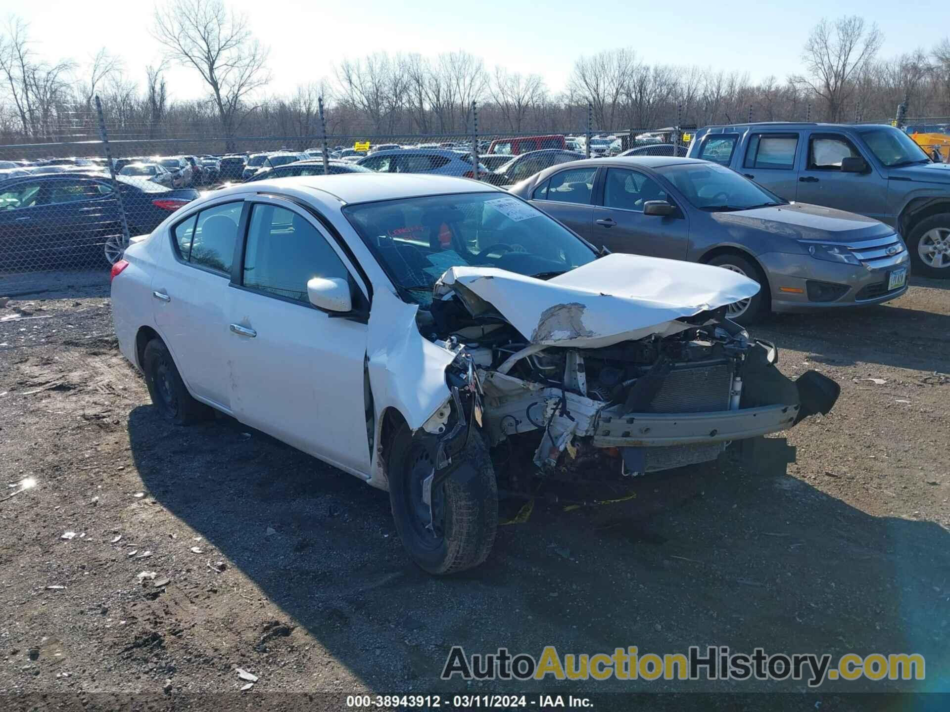 NISSAN VERSA 1.6 SV, 3N1CN7AP7JL886313