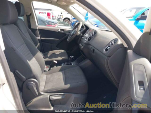 VOLKSWAGEN TIGUAN S, WVGBV7AX5BW512637