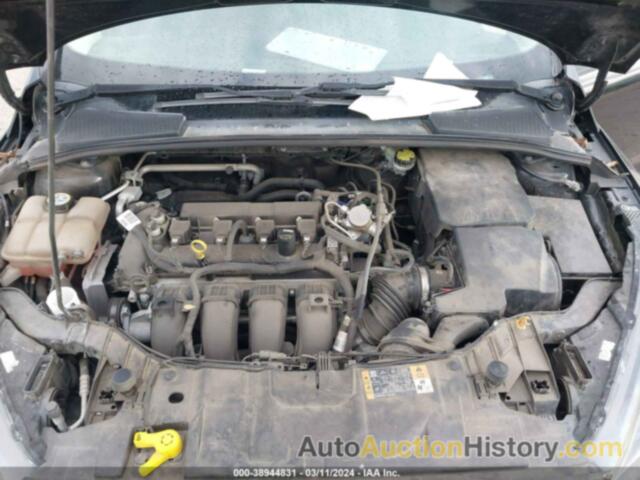 FORD FOCUS SE, 1FADP3K26GL406926