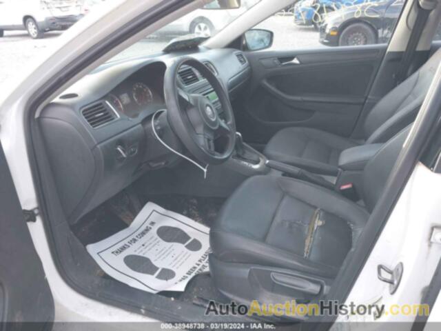 VOLKSWAGEN JETTA 2.5L SE, 3VWDP7AJ7CM320119