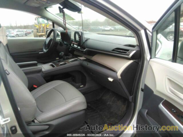 TOYOTA SIENNA LE, 5TDKRKEC9NS132501