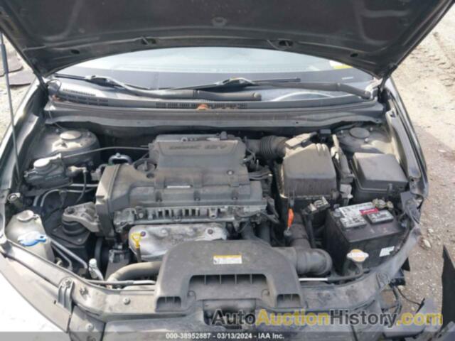 HYUNDAI ELANTRA SE, KMHDU4AD8AU846185