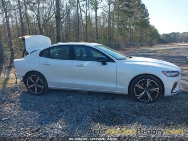 VOLVO S60 B5 PLUS DARK THEME, 7JRL12TW7PG225217