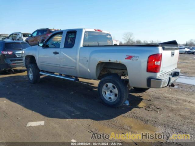 CHEVROLET SILVERADO 1500 LT, 1GCRKSE39BZ110379