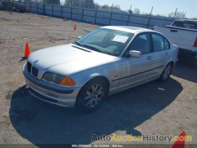 BMW 323I, WBAAM3342YCA93137