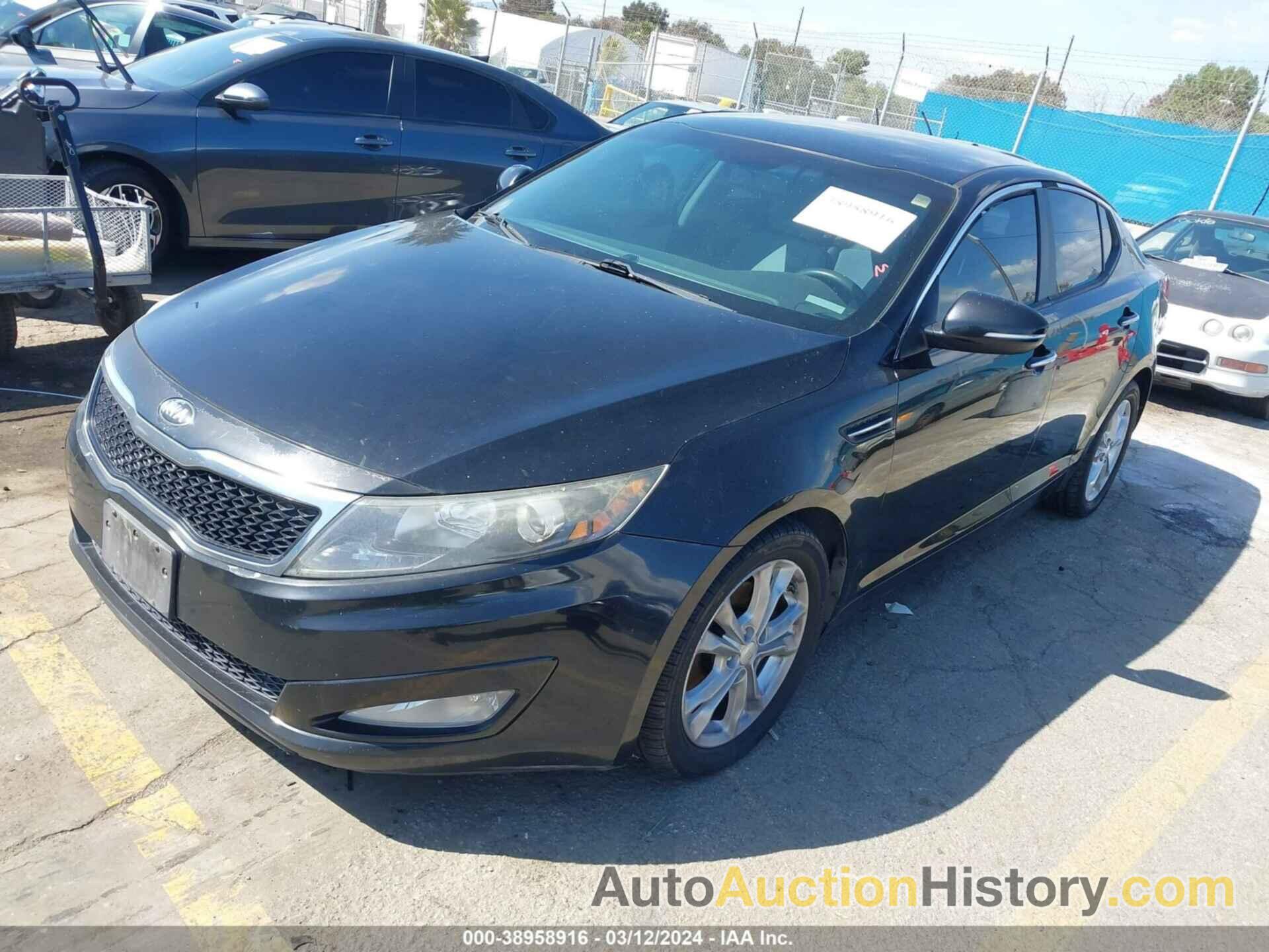 KIA OPTIMA LX, 5XXGM4A76DG092094