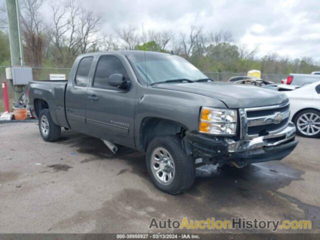 CHEVROLET SILVERADO 1500 LS, 1GCRCREA2BZ309116