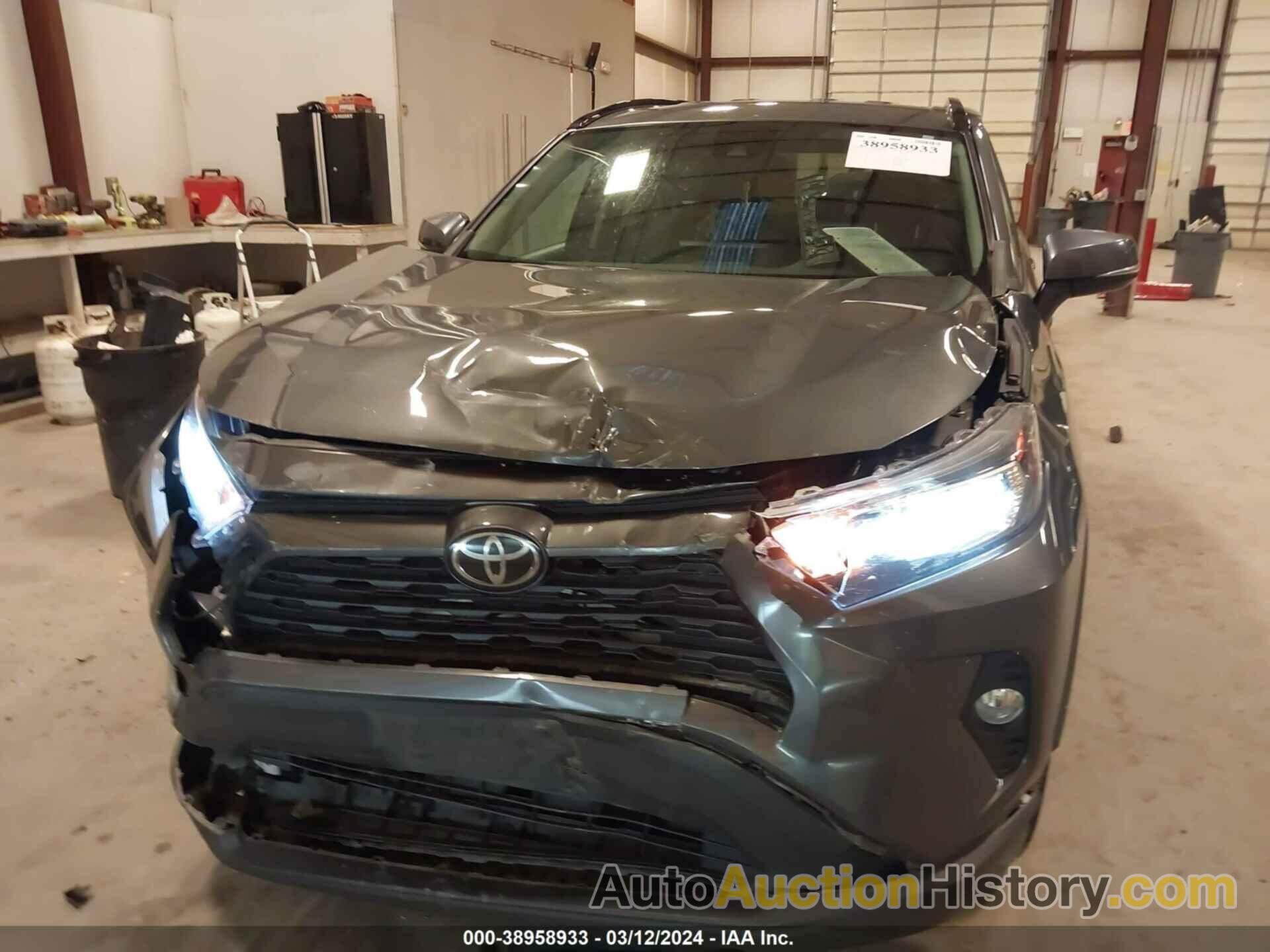 TOYOTA RAV4 XLE, 2T3P1RFV8MW159742