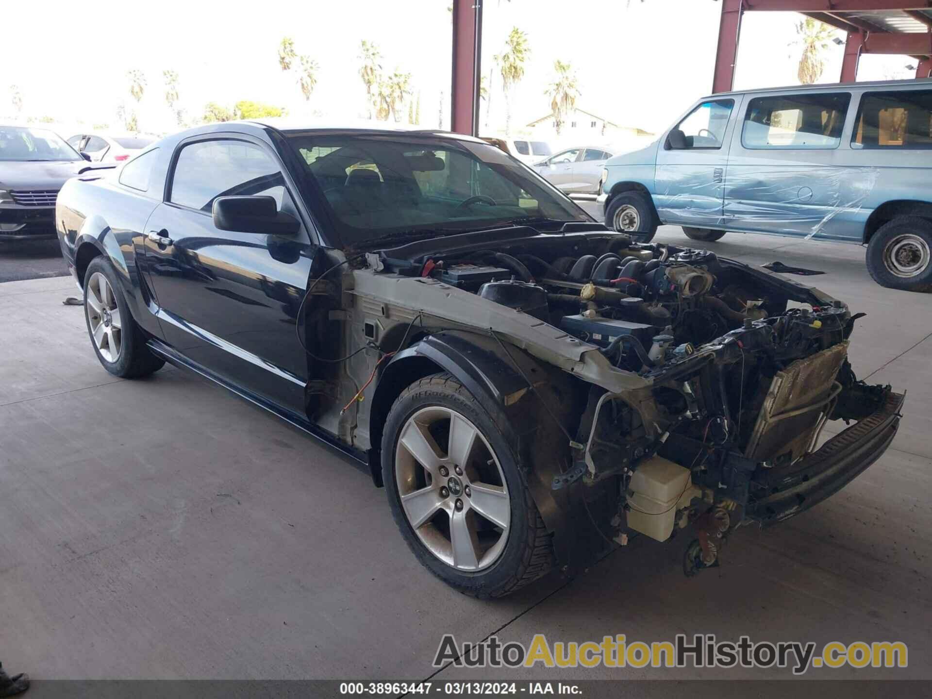 FORD MUSTANG GT, 1ZVHT82H665133558