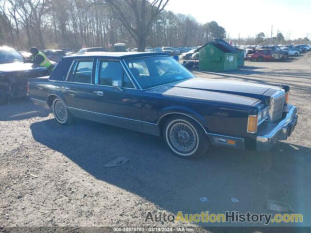 LINCOLN TOWN CAR SIGNATURE, 1LNBM82F1KY743389