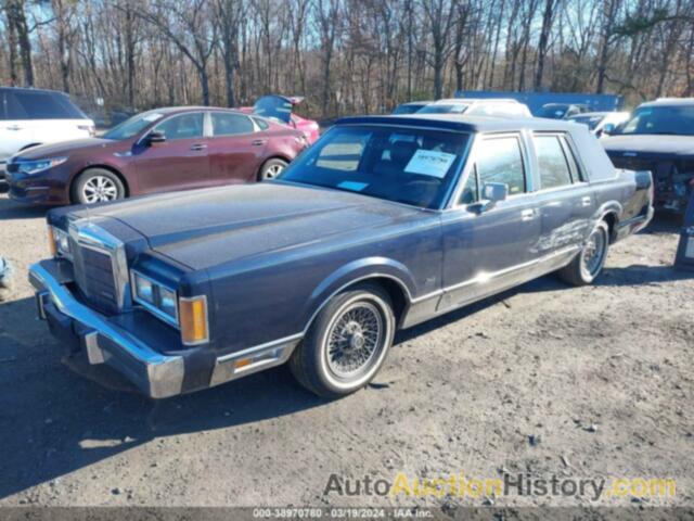 LINCOLN TOWN CAR SIGNATURE, 1LNBM82F1KY743389