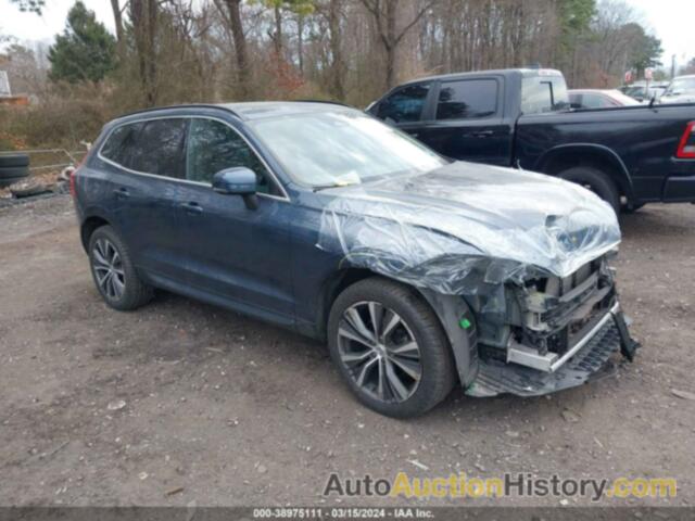 VOLVO XC60 B5 MOMENTUM, YV4L12RK8N1946744