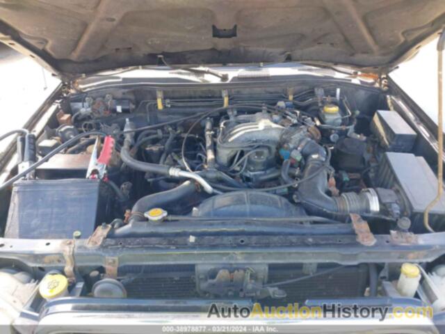 NISSAN PATHFINDER LE/SE/XE, JN8AR07Y9YW417636