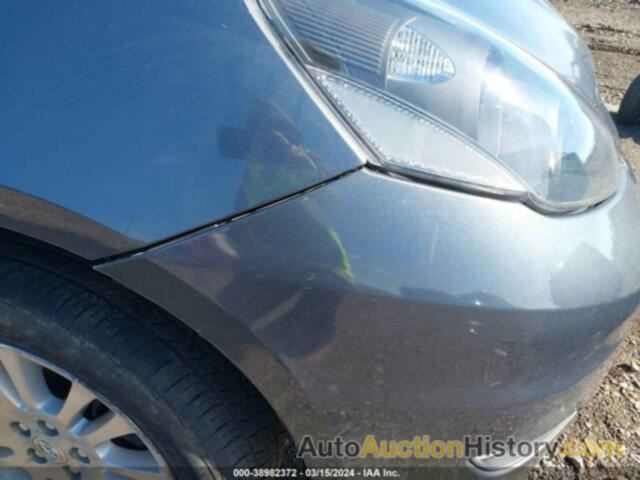 TOYOTA SIENNA LE, 5TDJK4CC5AS029780