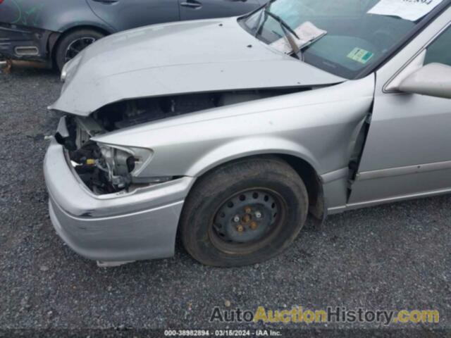 TOYOTA CAMRY CE, 4T1BG22K8YU008295