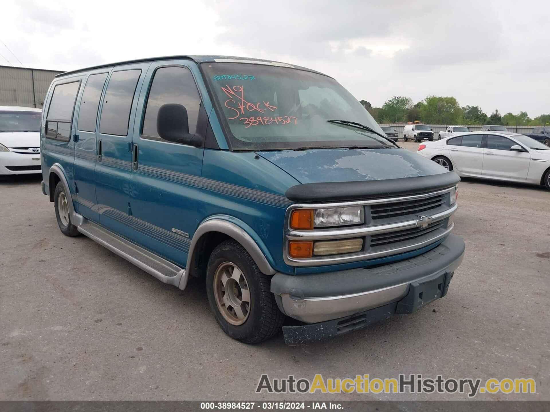 CHEVROLET CHEVY VAN G1500, 1GBFG15R4W1039278