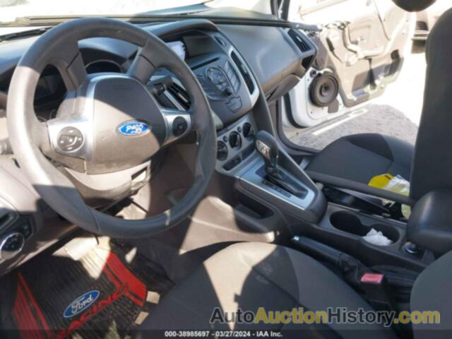 FORD FOCUS SE, 1FAHP3F25CL130678