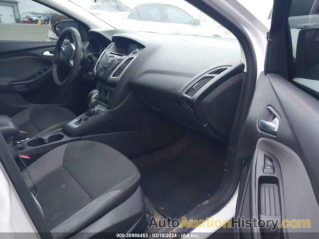 FORD FOCUS SE, 1FADP3F26EL238843