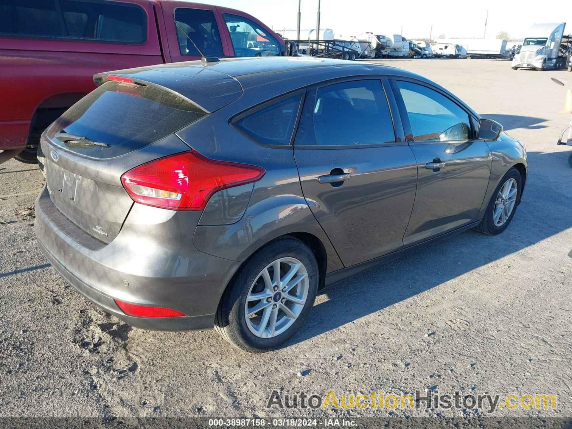 FORD FOCUS SE, 1FADP3K27FL370470