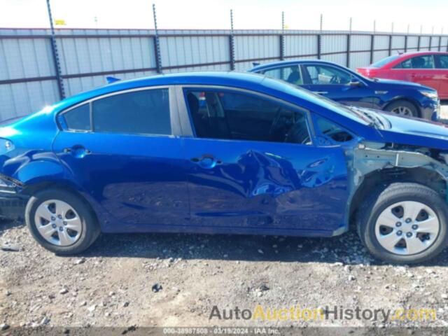 KIA FORTE LX, 3KPFK4A71JE180055