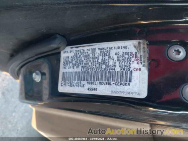 TOYOTA CAMRY LE/XLE, 4T1BF28K8YU105944