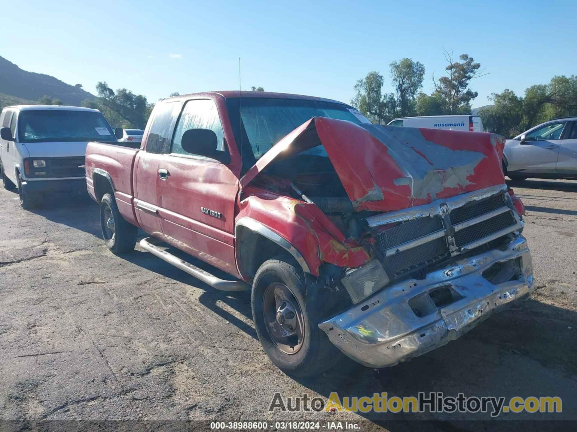 DODGE RAM 1500, 3B7HC13Z1YM219486