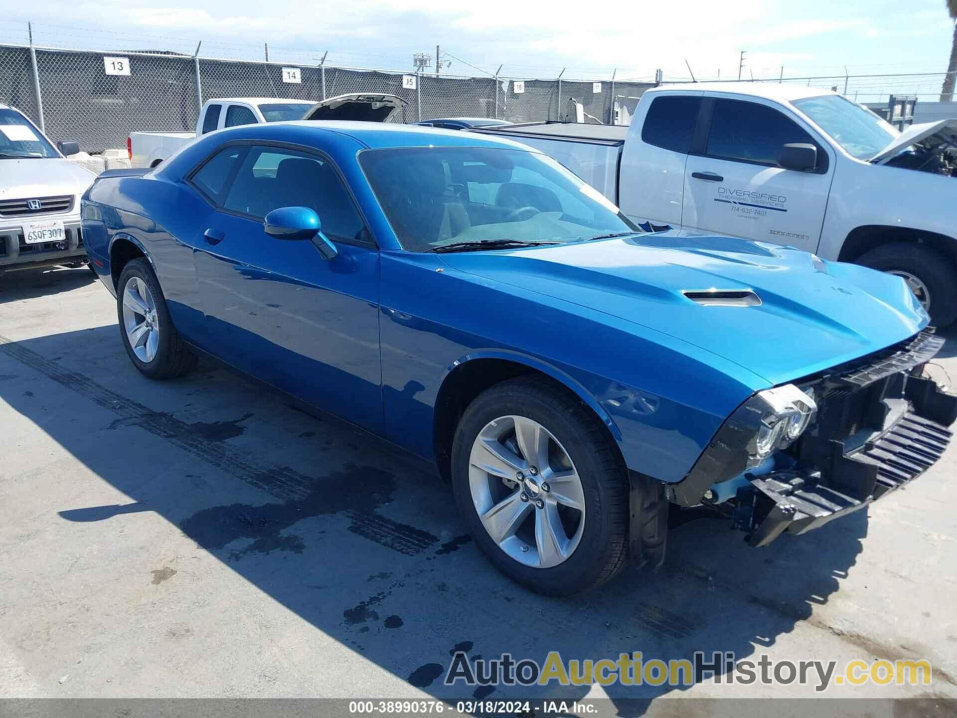 DODGE CHALLENGER SXT, 2C3CDZAG5PH602386