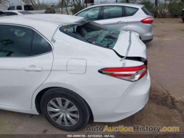 TOYOTA CAMRY LE, 4T1B31HK1JU505238