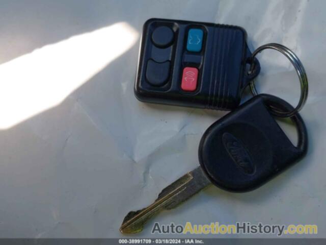 FORD FOCUS SE, 1FAHP3FN3BW158292