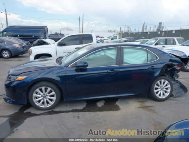 TOYOTA CAMRY LE, 4T1B11HK7JU655215