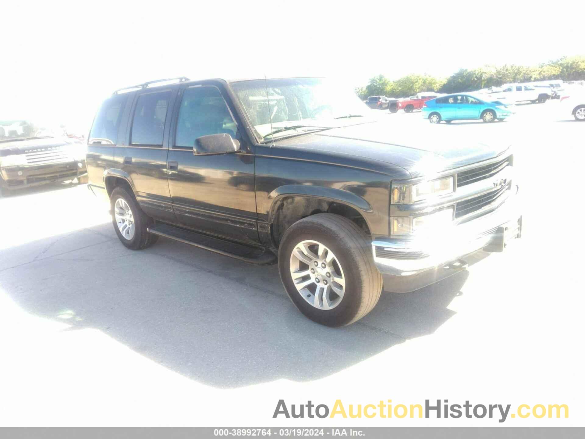 CHEVROLET TAHOE LS, 1GNEK13R8XR100988