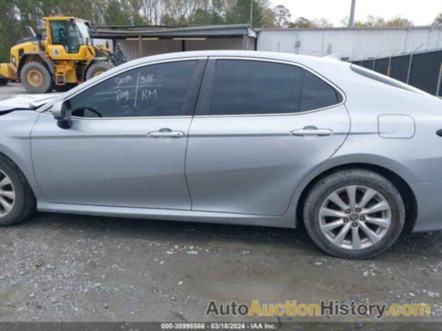 TOYOTA CAMRY LE, 4T1C11AKXLU358425