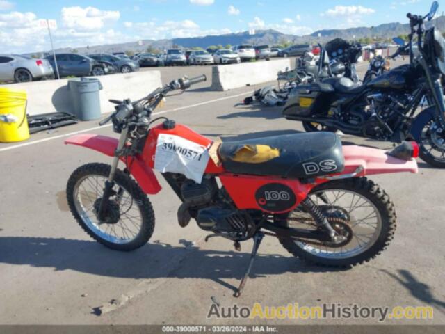 SUZUKI DS100, JS1DE11A3B2101843