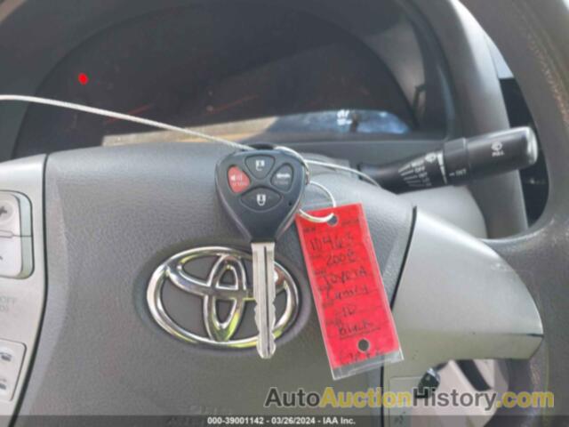 TOYOTA CAMRY LE, 4T4BE46KX8R016304