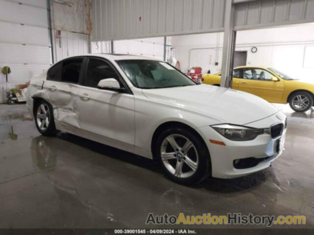 BMW 320 I, WBA3B1C59DK130533