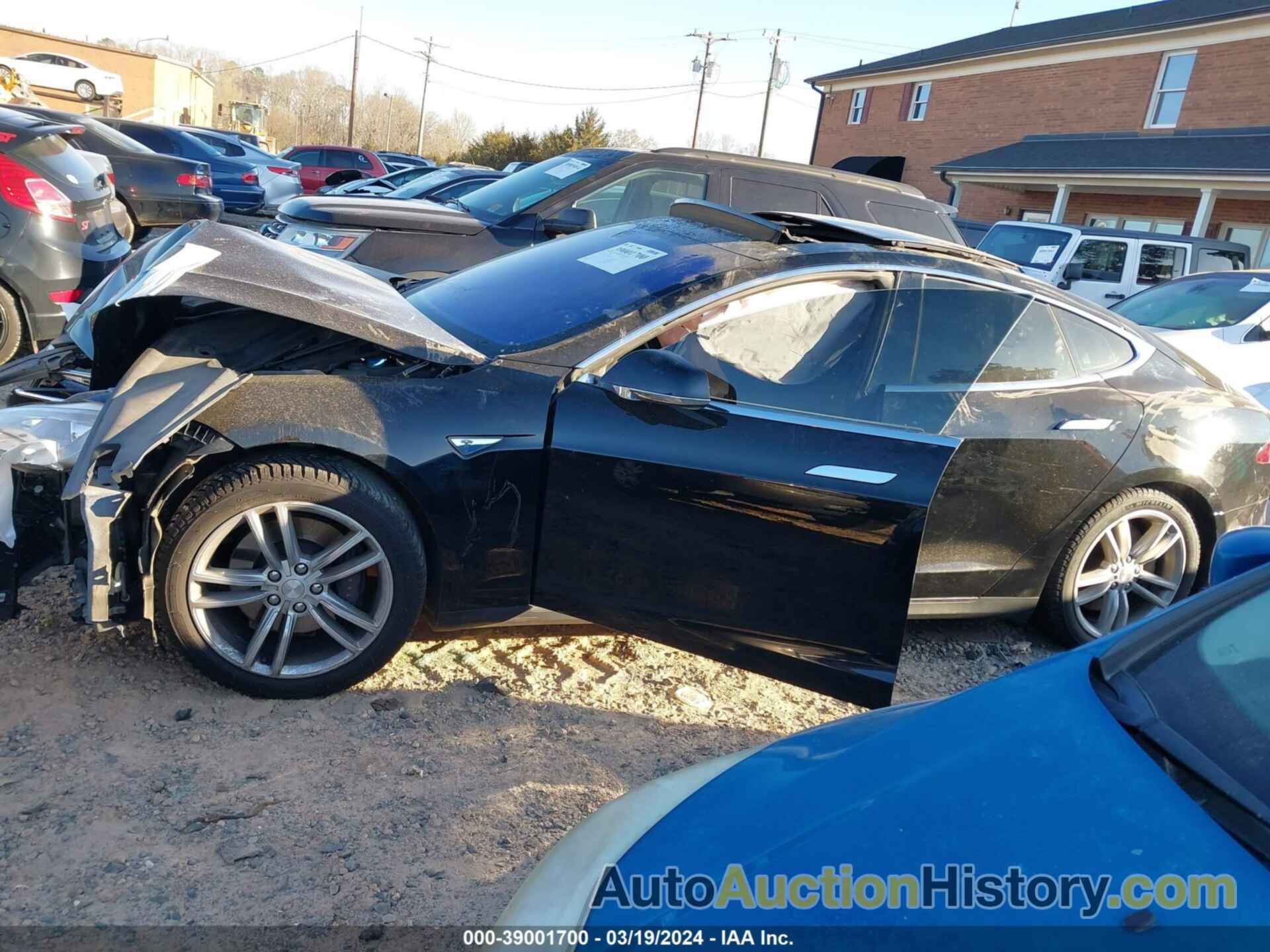 TESLA MODEL S, 5YJSA1H12EFP66717