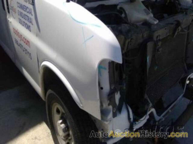 CHEVROLET EXPRESS G2500, 1GCWGAFP5K1226175