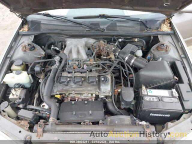 TOYOTA CAMRY LE V6, 4T1BF28K8WU053003