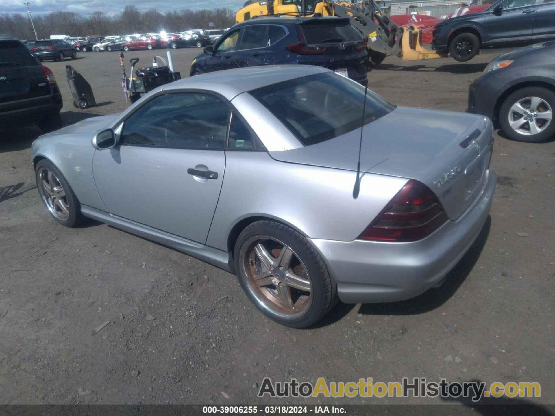 MERCEDES-BENZ SLK 230 KOMPRESSOR, WDBKK47F5XF104347