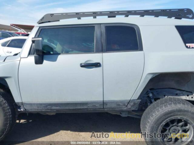 TOYOTA FJ CRUISER, JTEZU11F770005612