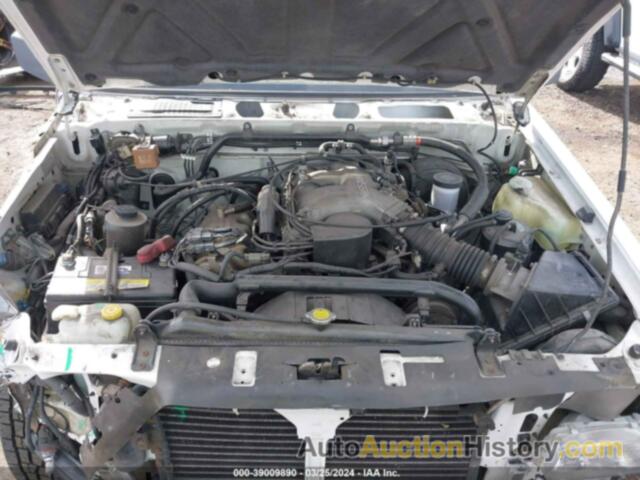 NISSAN PATHFINDER XE, JN8HD17S0MW023063